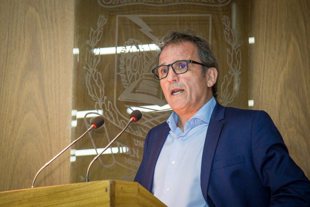 Javier Oyhenart - Presidente del Colegio de Agrimensura