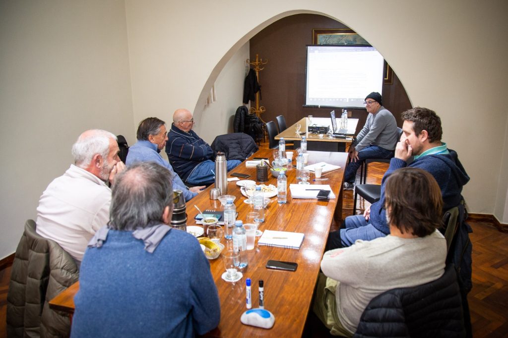 Colegio de Agrimensura de Mendoza y Departamento General de Irrigación